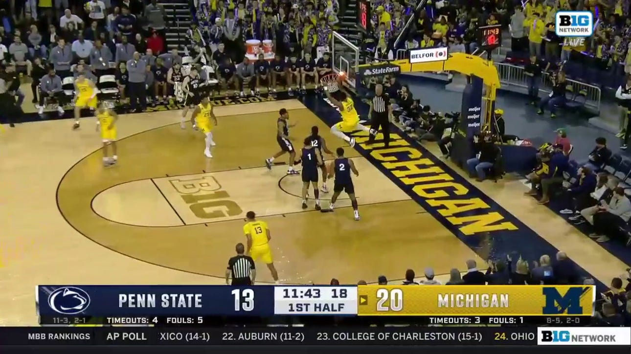 Tarris Reed Jr. makes an impressive dunk to increase Michigan's lead over Penn State