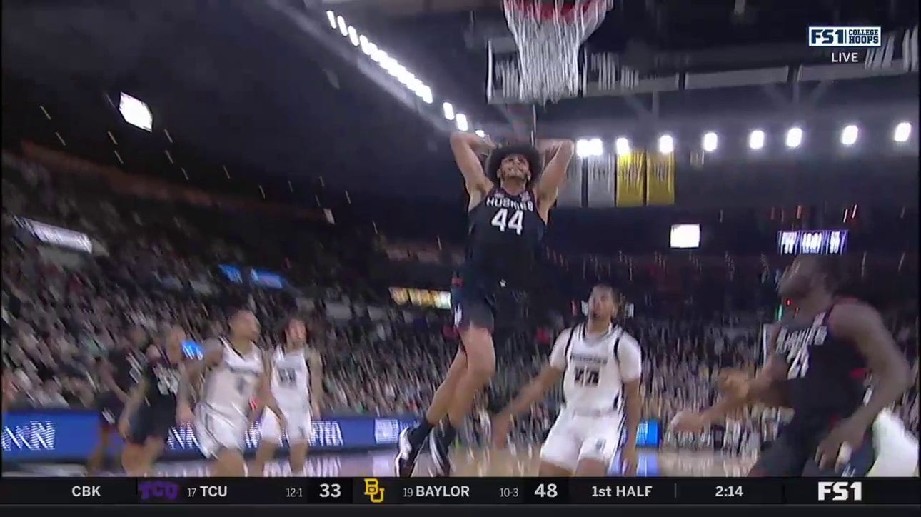 UConn's Andre Jackson Jr. throws down a MONSTER jam vs. Providence