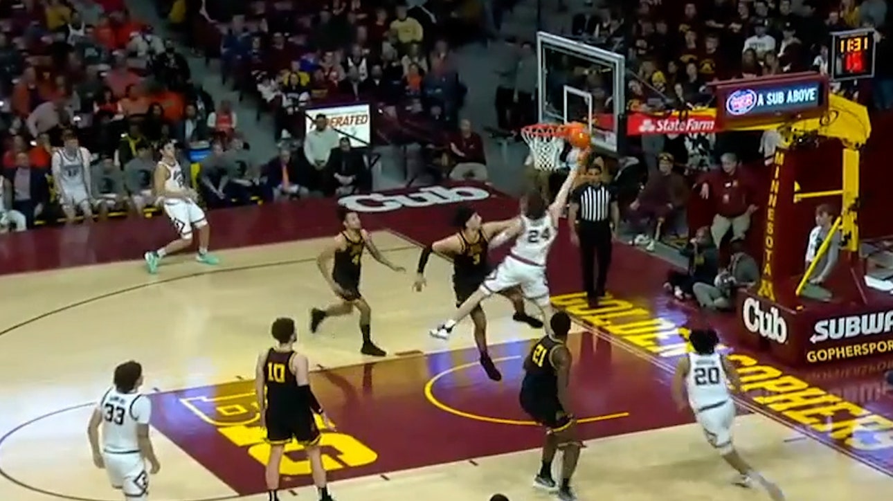 Illinois' Matthew Mayer scores 19 points in the 78-60 win over Minnesota