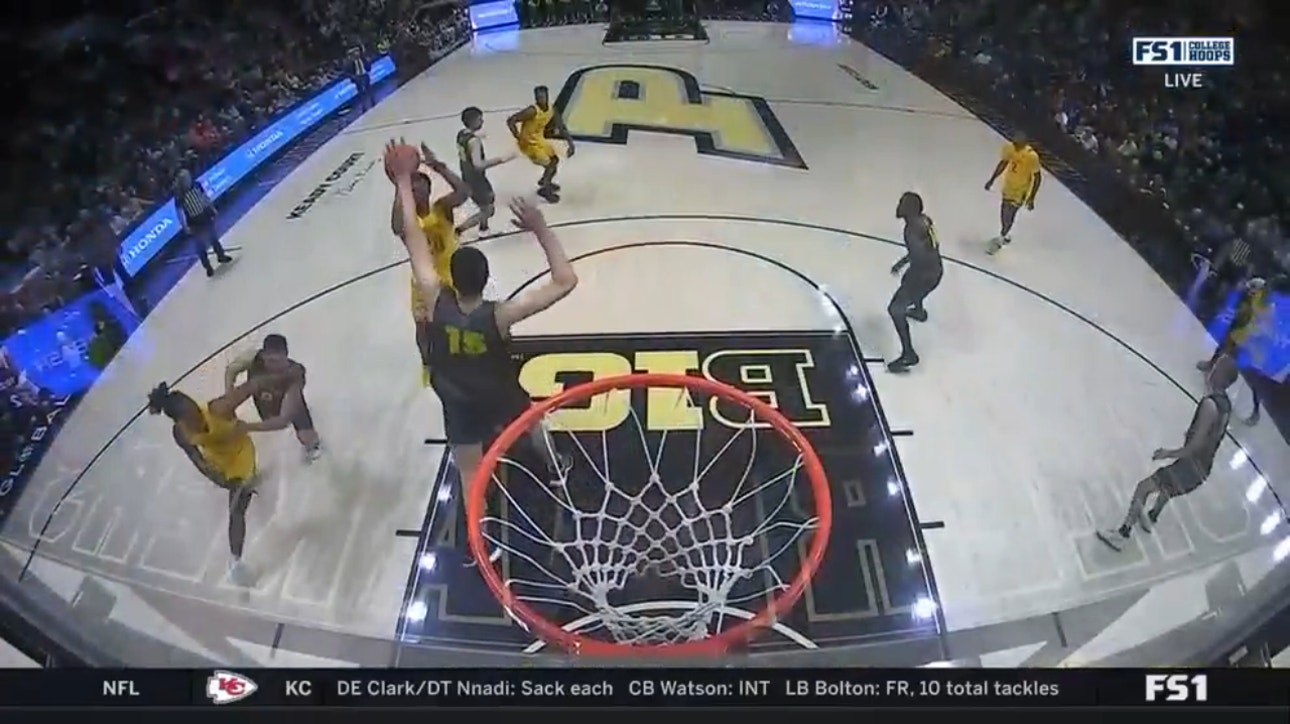 No fly zone: Zach Edey swats away Maryland's Ike Cornish, keeping big lead in tact