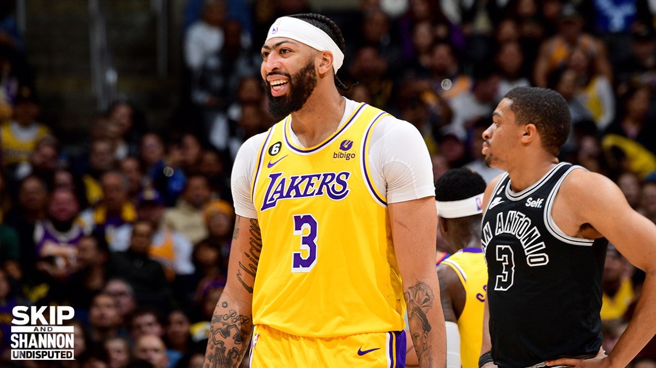 Anthony Davis returns to Lakers lineup, post double-double in win vs. Spurs | UNDISPUTED