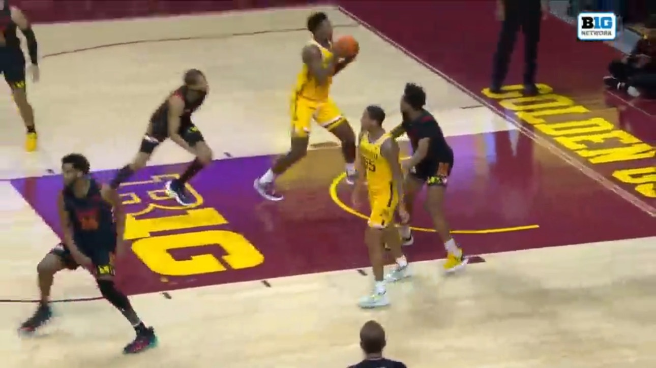 Minnesota's Ta'Lon Cooper drops a BEAUTIFUL no-look dime to help trim deficit against Maryland