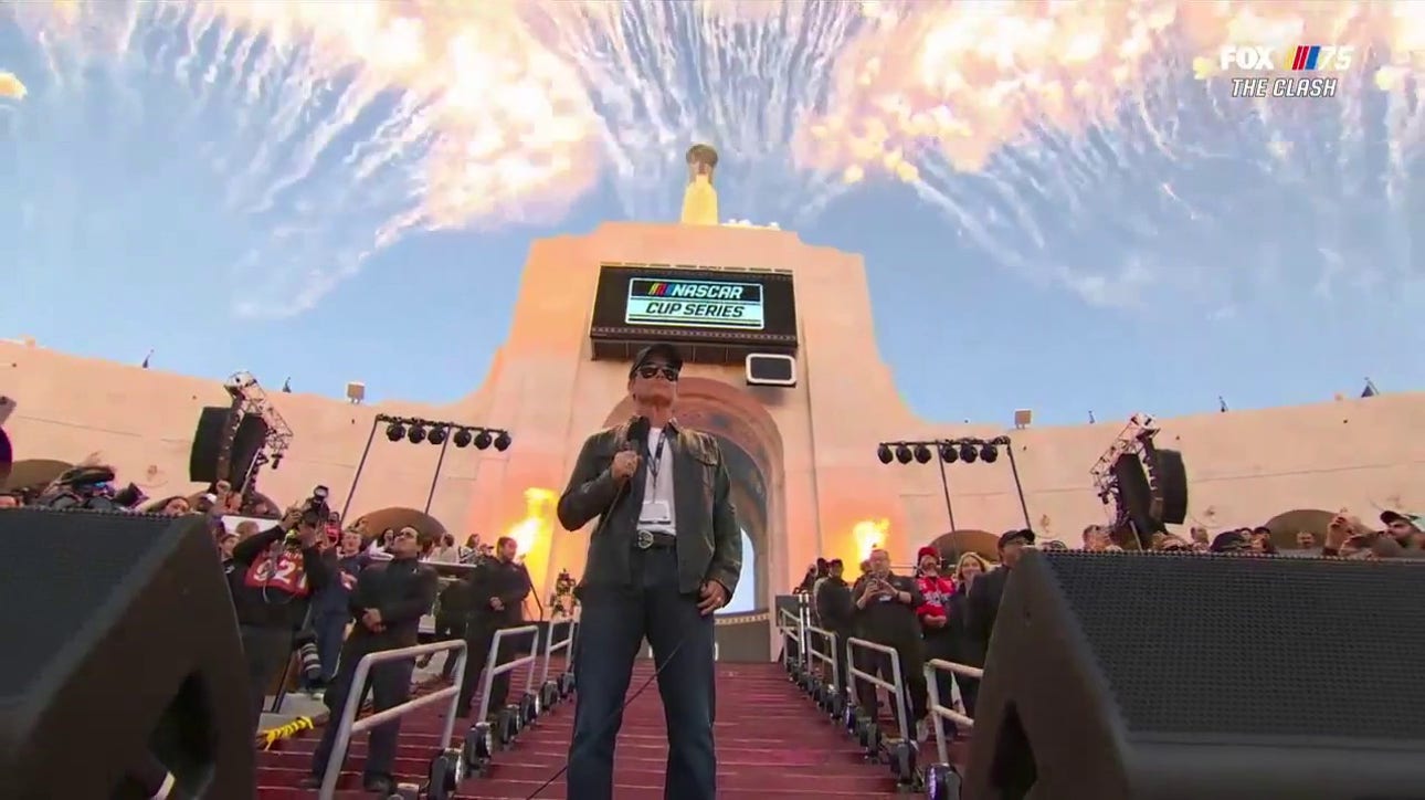 Rob Lowe tells drivers to start their engines before Busch Light Clash at The Coliseum