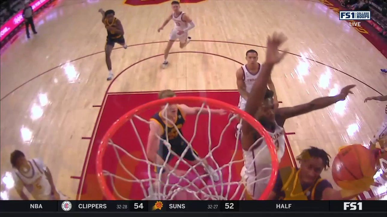 USC's Jordan Addison makes a massive block vs. California