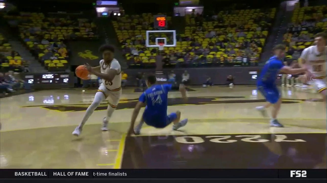 Wyoming's Jeremiah Oden BREAKS ankles en route to WILD jam to grab lead over Air Force