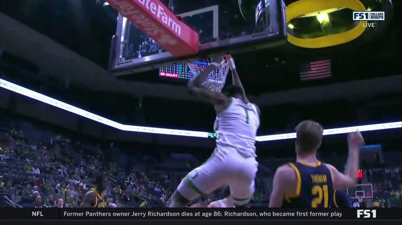 N'Faly Dante throws down a monster two-handed slam for Oregon vs. California