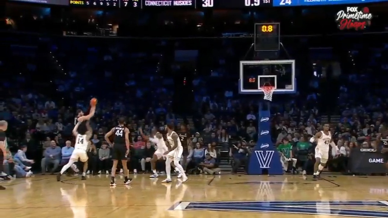 UConn's Alex Karaban drains a CLUTCH fadeaway buzzer beater to end dominant first half against Villanova