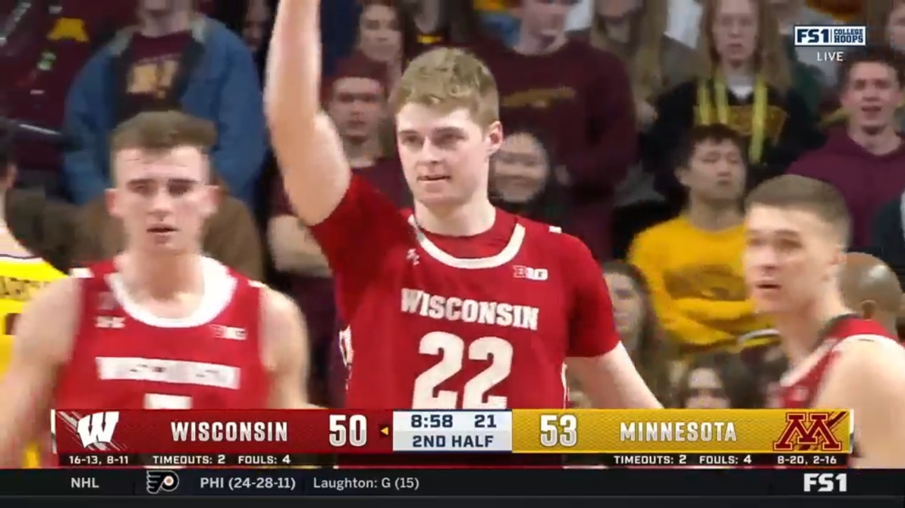 Wisconsin's Steven Crowl cranks out 21 points in close victory over Minnesota 