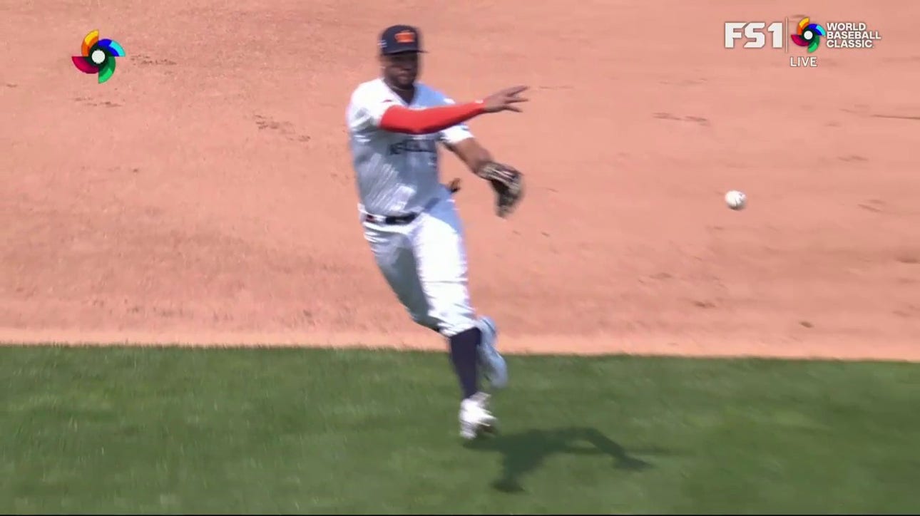 Netherlands' Xander Bogaerts, Didi Gregorius connect for an impressive play against Cuba