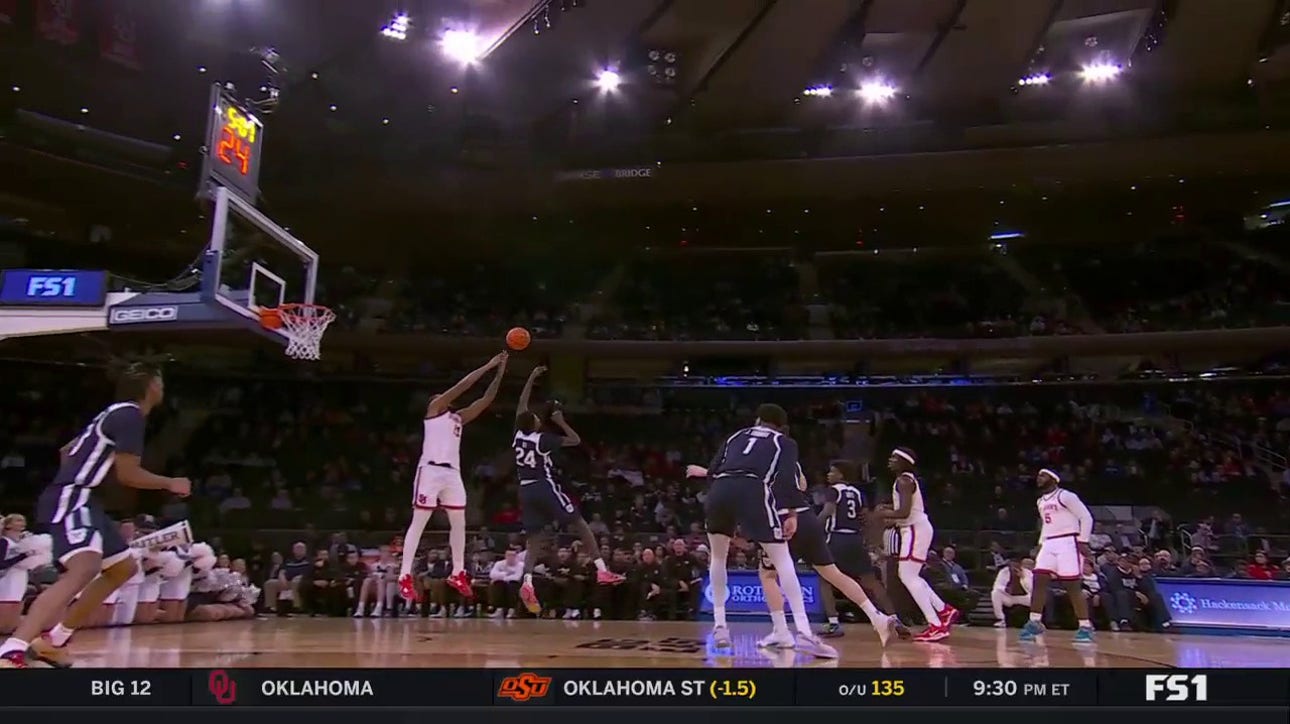 Joel Soriano makes a pogo-stick layup for St. John's to extend their lead against Butler