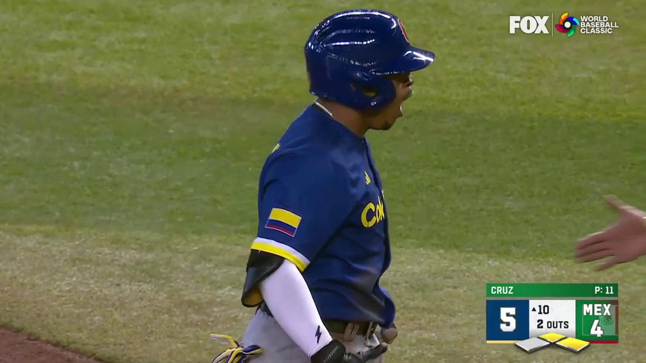 Gustavo Campero's RBI single gives Colombia a late 5-4 lead over Mexico