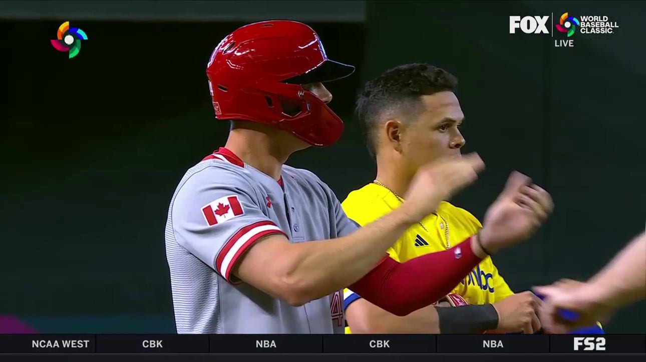 Bo Naylor hits an RBI single to give Canada an early 1-0 lead over Colombia