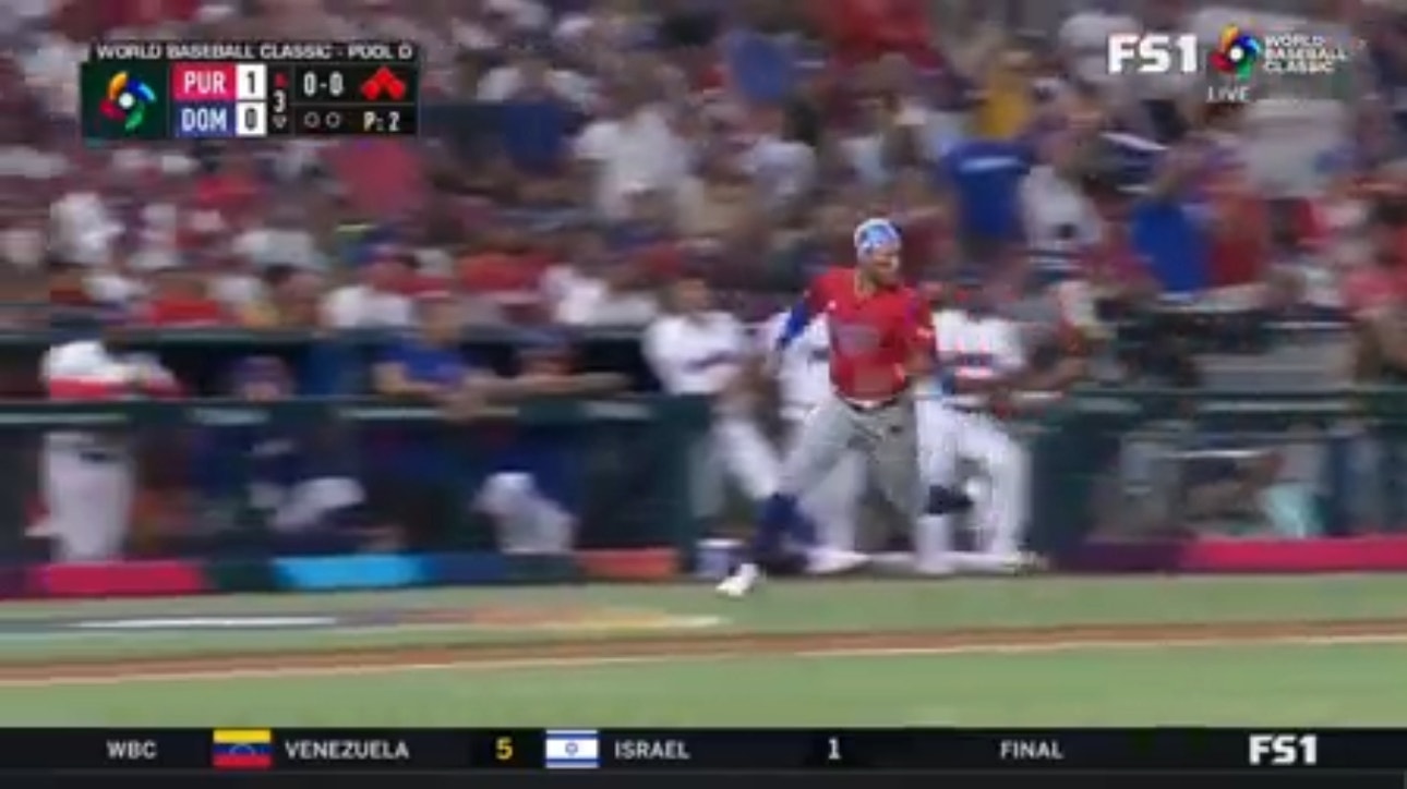 Puerto Rico scores four runs against the Dominican Republic in the third inning