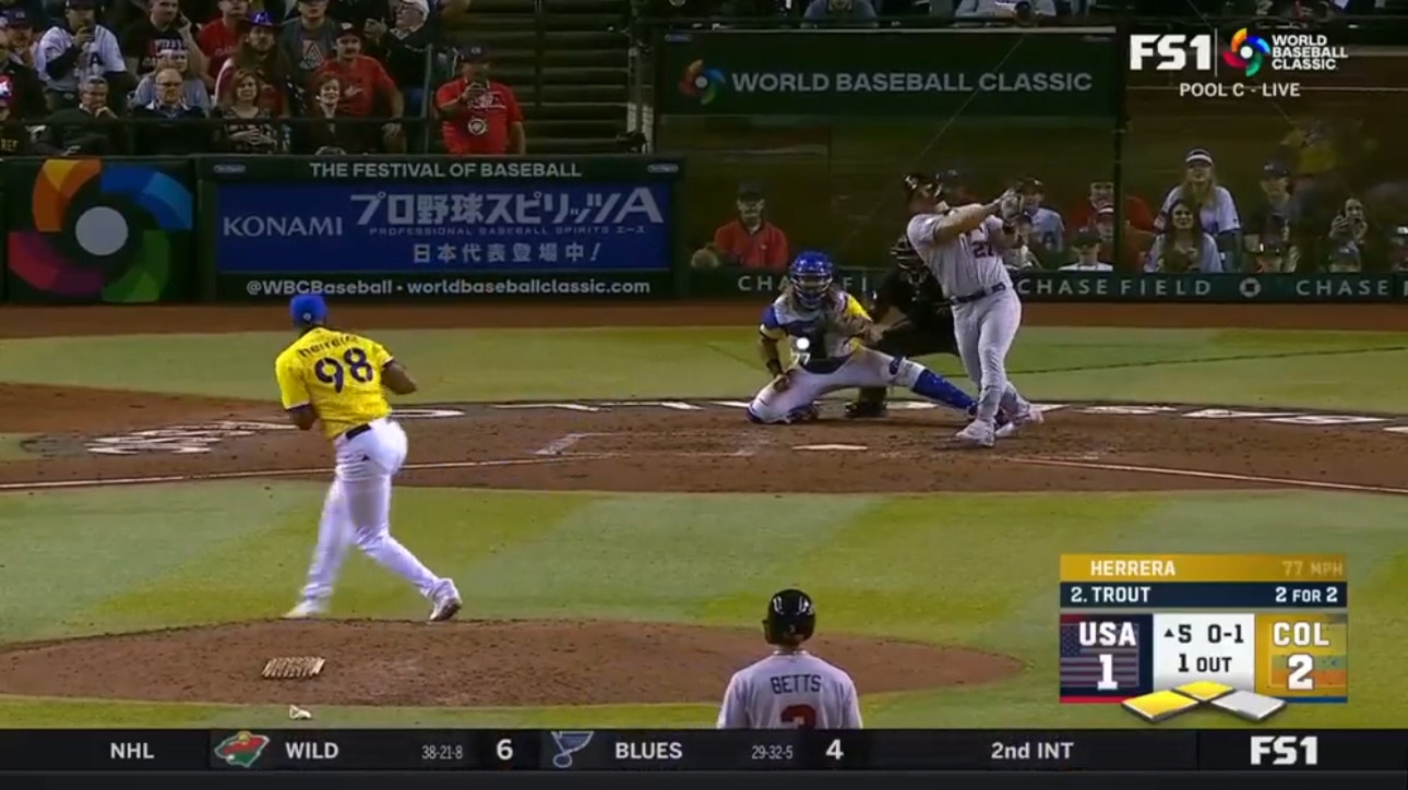 Mike Trout cranks a two-run single to give USA the lead back over Colombia, 3-2