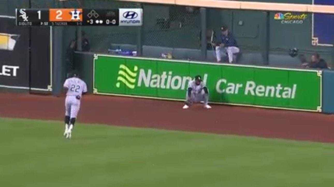 White Sox's Luis Robert makes a leaping catch at the wall to rob Kyle Tucker of extra bases