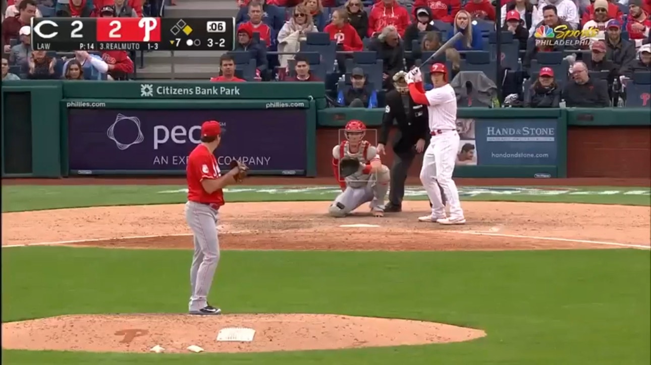 Phillies’ J.T. Realmuto demolishes a 448 ft go-ahead homer against the Reds in the bottom of the 7th