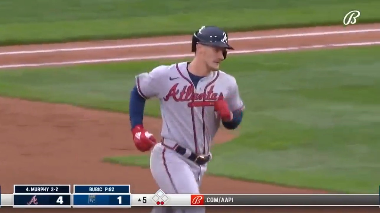 Braves’ Sean Murphy goes yard to left center field, collecting his third RBI of the game