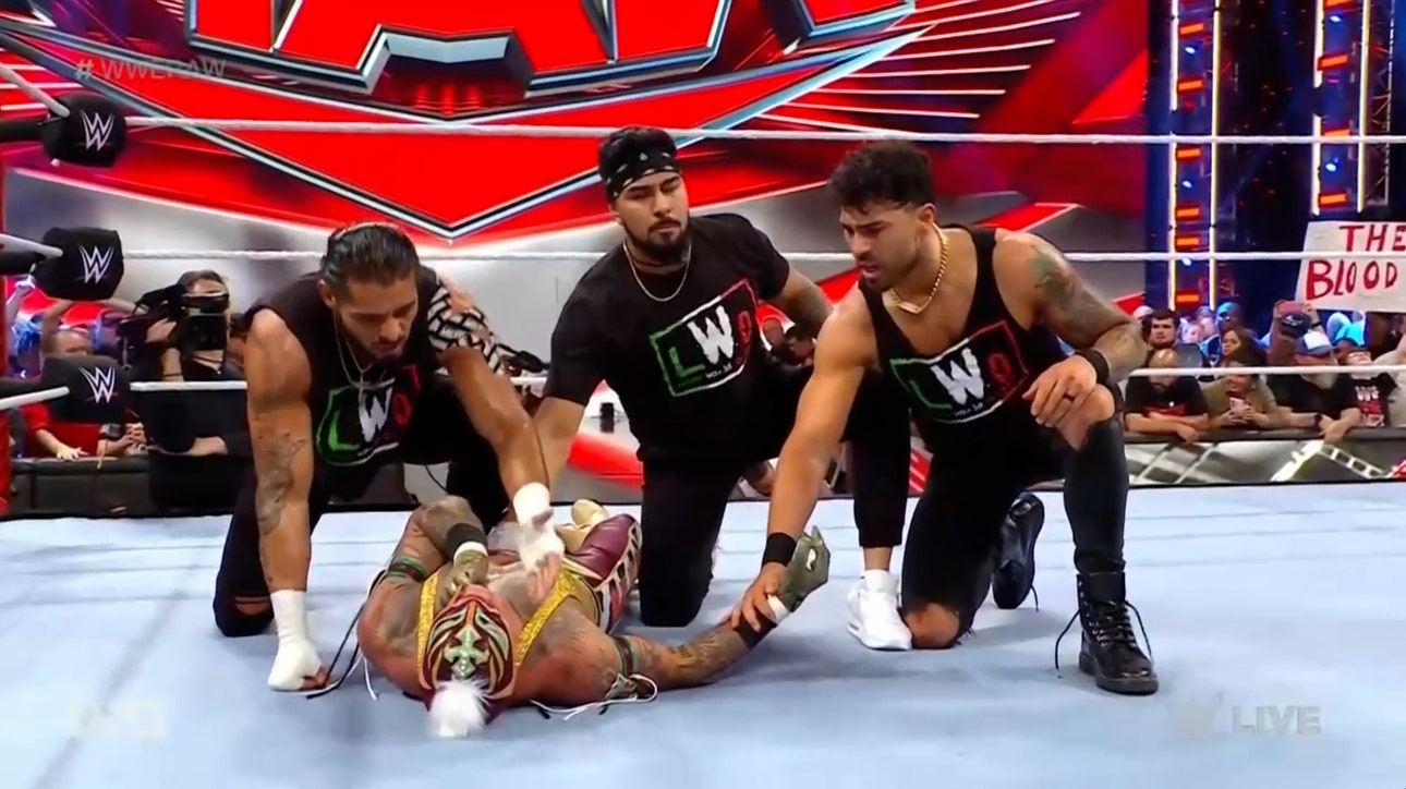 Rey Mysterio and The LWO are brutalized by The Bloodline after Rey falls to Solo Sikoa | WWE on FOX