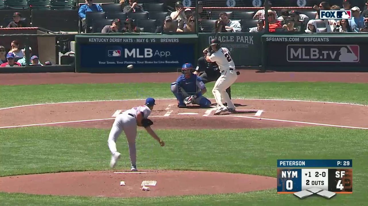 Brandon Crawford sends a three-run homer out of the park to give the Giants a 4-0 lead over the Mets
