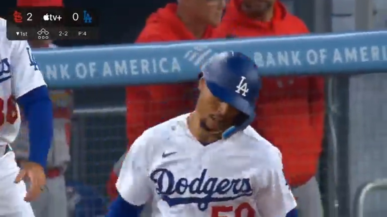 Mookie Betts hits a solo home run as the Dodgers trim into the Cardinals' lead