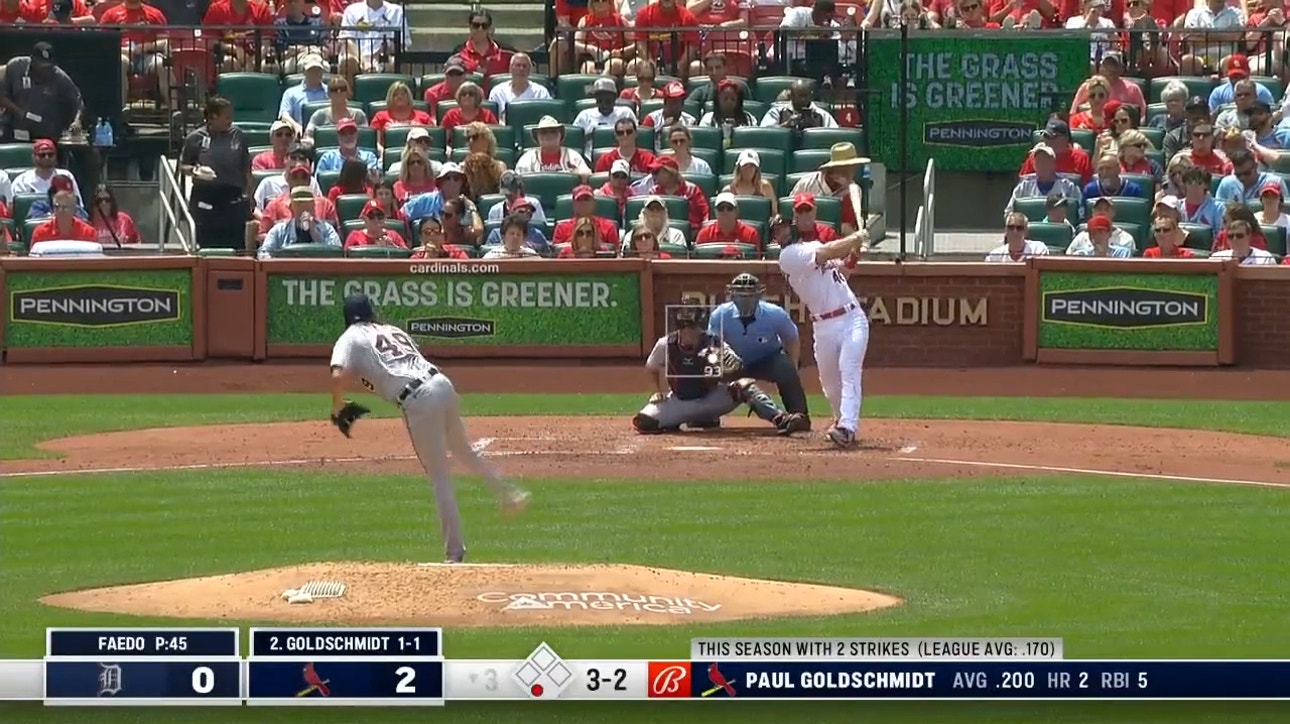 Paul Goldschmidt smashes his second home run of the game, extending the Cardinals' lead