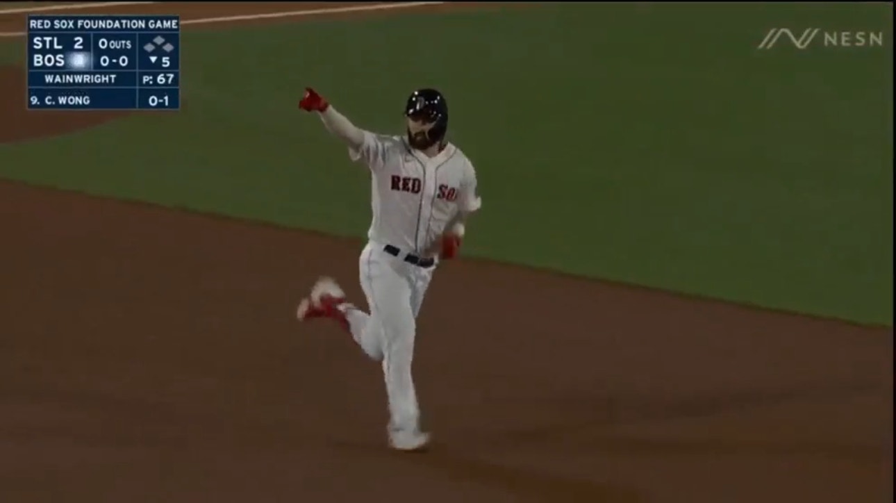 Red Sox's Enmanuel Valdez, Connor Wong go back-to-back to take a 4-2 lead over the Cardinals in the fifth inning