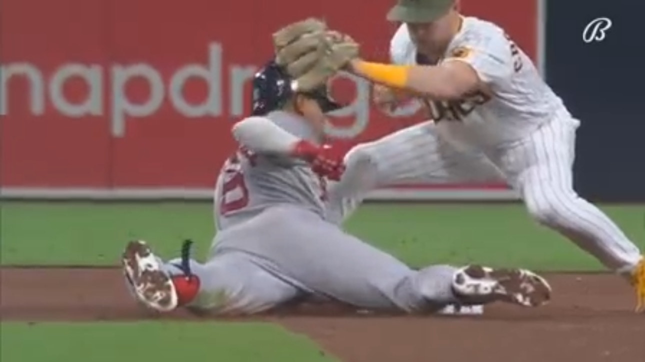 Red Sox's Kiké Hernandez makes a RIDICULOUS slide to avoid the tag vs. the Padres