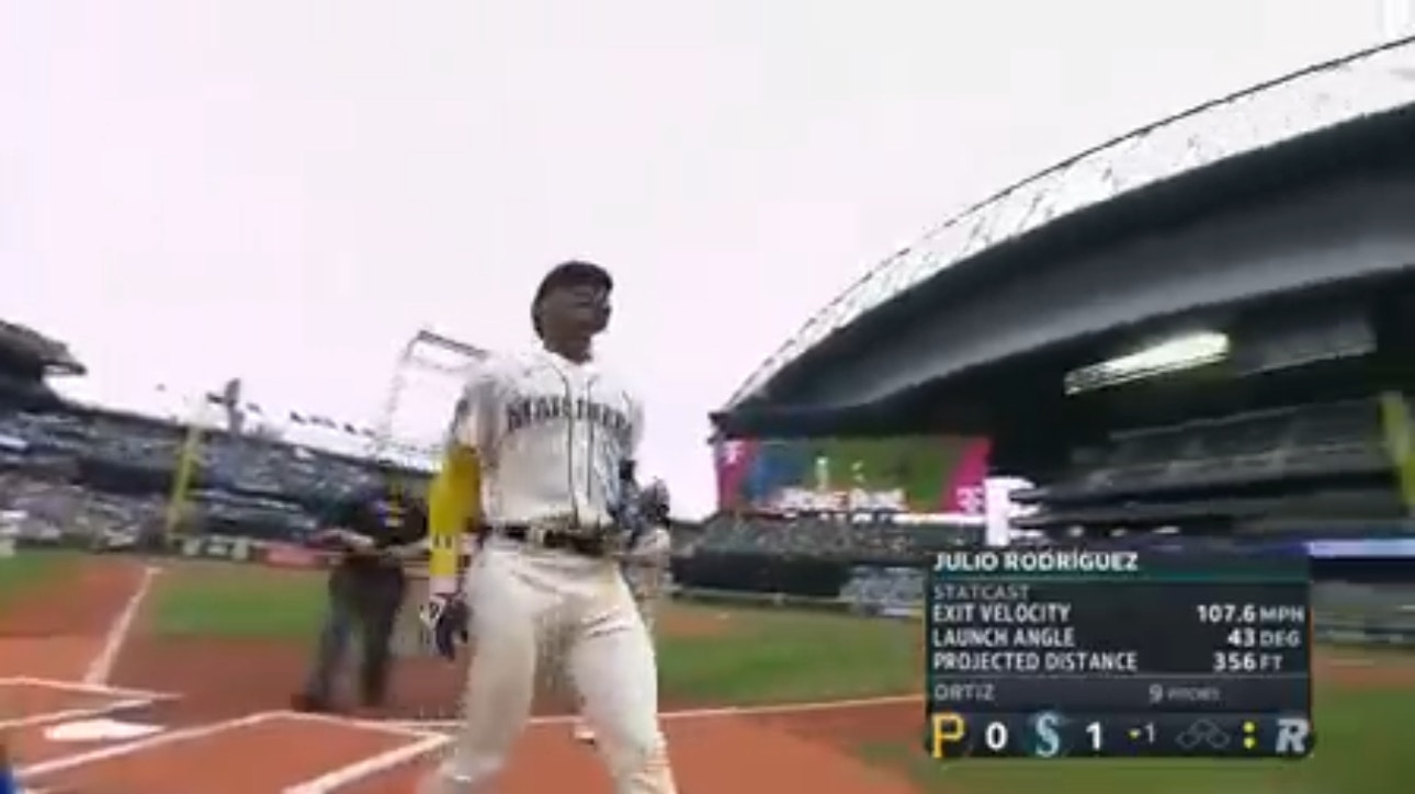 Julio Rodríguez smashes a solo home run as Mariners strike first against Pirates