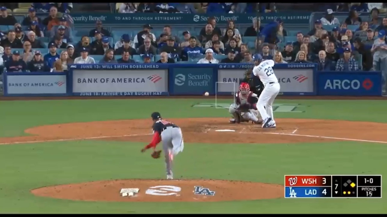 J.D. Martinez launches a two-run home run to extend the Dodgers' lead over the Nationals