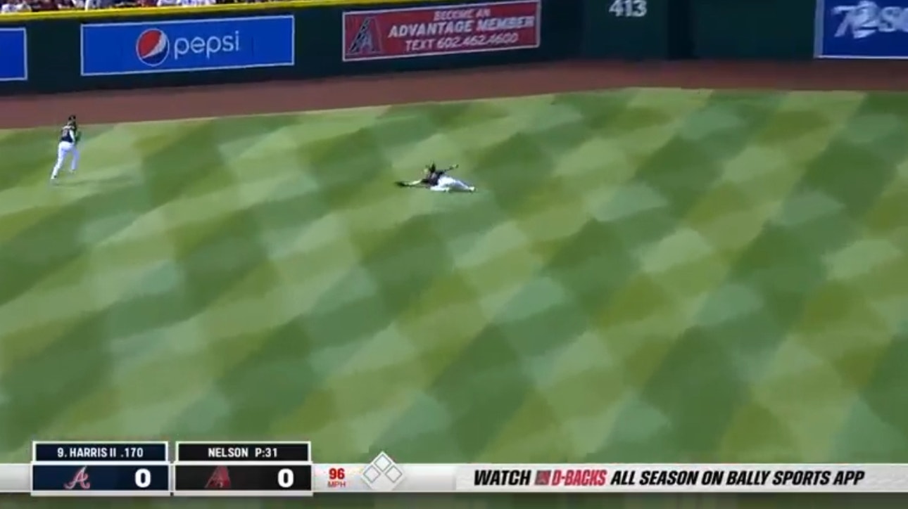 Diamondbacks' Corbin Carroll makes an UNREAL diving catch vs. the Braves