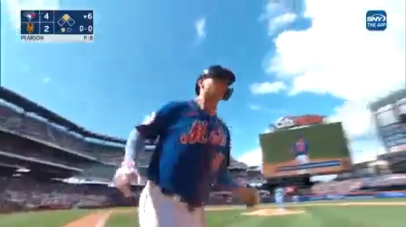 Mets' Pete Alonso LAUNCHES his 21st home run of the season against the Blue Jays