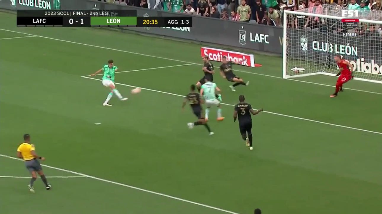 León's Lucas Di Yorio punches in a BEAUTIFUL kick to take an early lead over LAFC