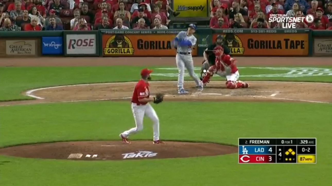 Freddie Freeman SMASHES a GRAND SLAM to add to the Dodgers' lead over the Reds