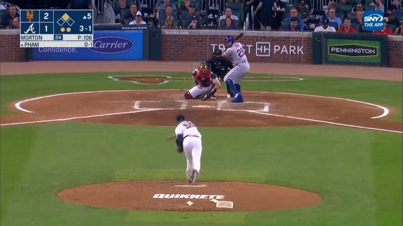 Tommy Pham blasts a two-run home run to extend the Mets' lead over the Braves