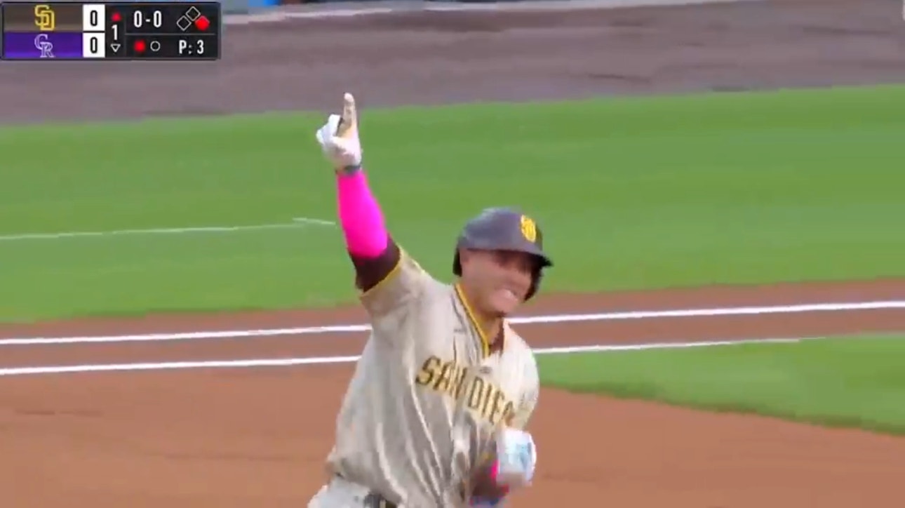 Padres' Manny Machado smokes a 417-foot solo shot to right-center field in the first inning vs. the Rockies
