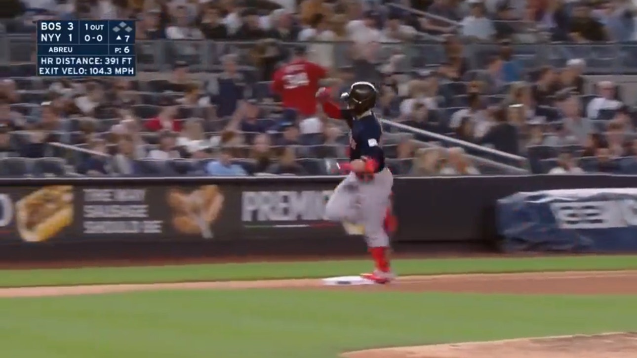 Red Sox's Kiké Hernández hits a solo shot in the seventh inning, extending the lead vs. the Yankees