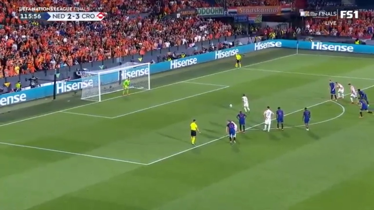 Luka Modric scores a CLUCTH penalty kick for Croatia to secure their victory against the Netherlands in extra time