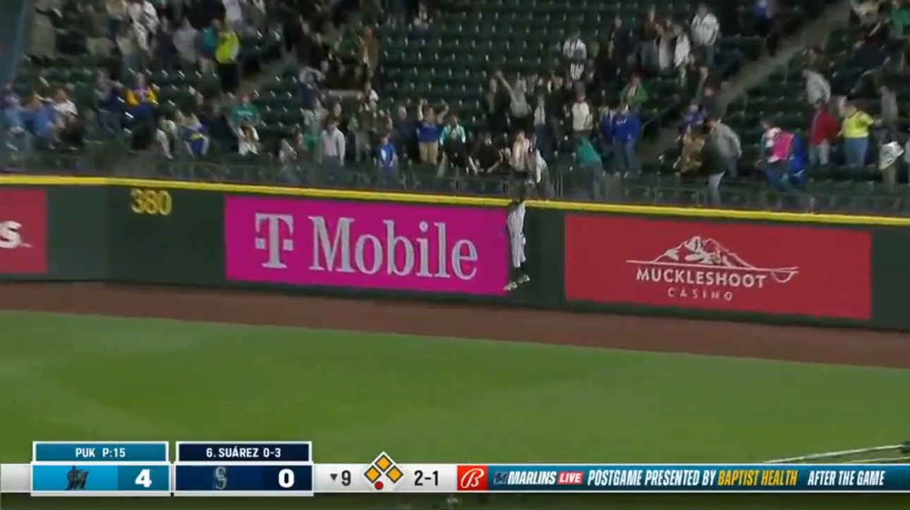 Marlins' Jesús Sánchez robs Mariners' Eugenio Suarez of a potential game-tying grand slam