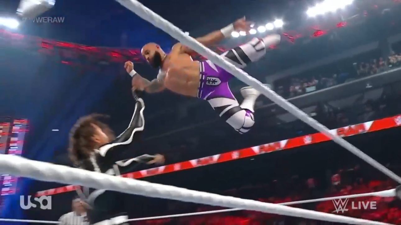 Ricochet uses his amazing acrobatics to OVERPOWER Shinsuke Nakamura | WWE on FOX
