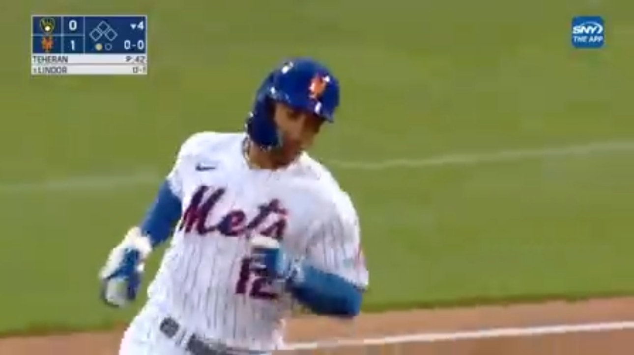 Francisco Lindor hits his 200th career home run to extend the Mets' lead against the Brewers