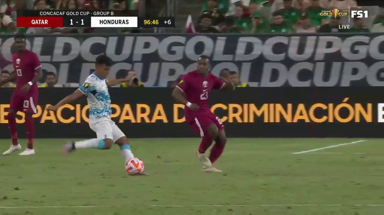 Honduras' Alberth Elis finds the net in stoppage time to even the score against Qatar