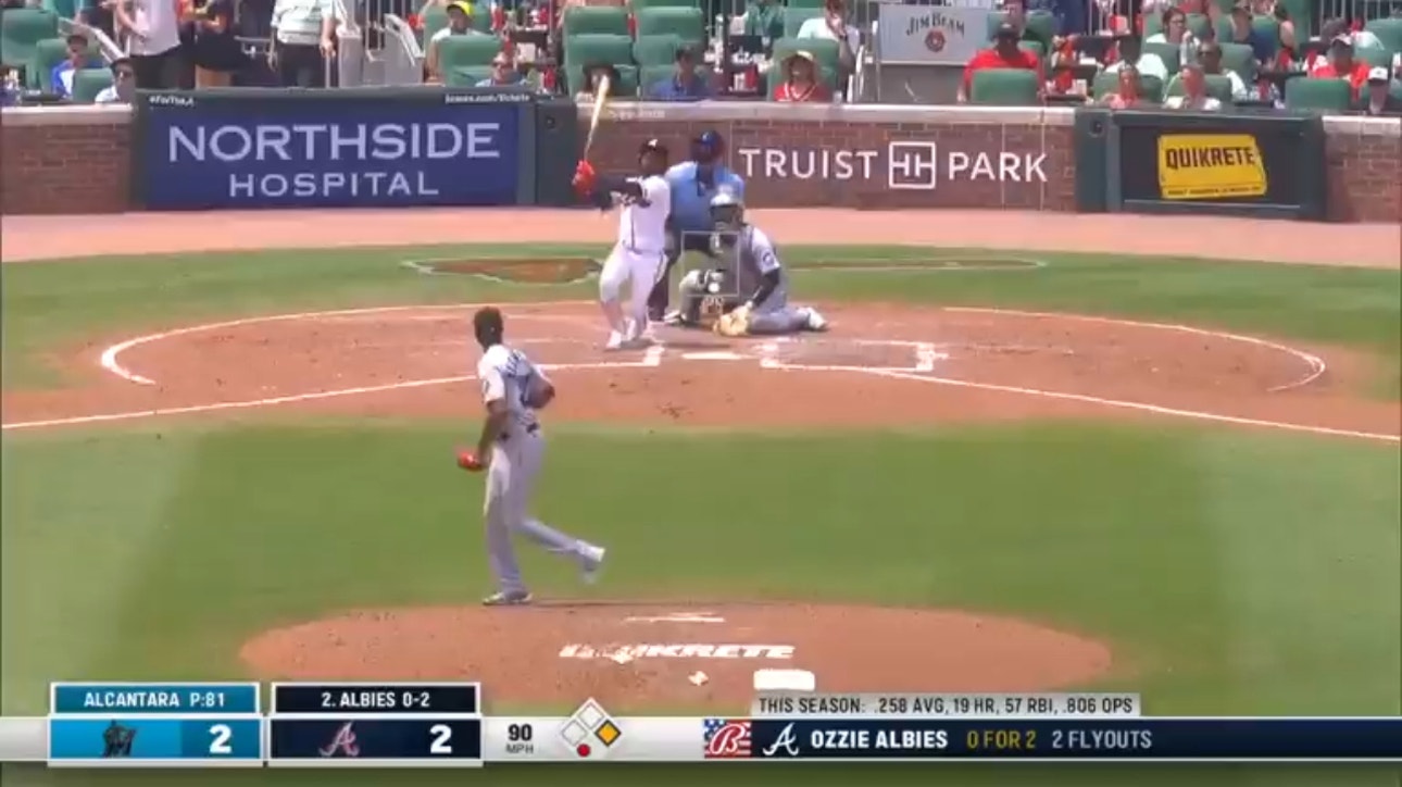 Ozzie Albies SMACKS a two-run home run to give the Braves the lead over the Marlins