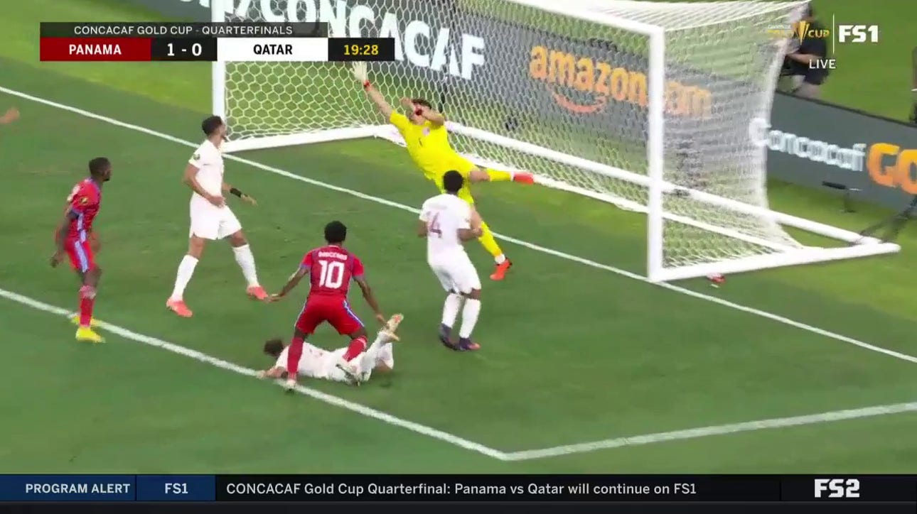 Yoel Barcenas' header gives Panama a 1-0 lead over Qatar