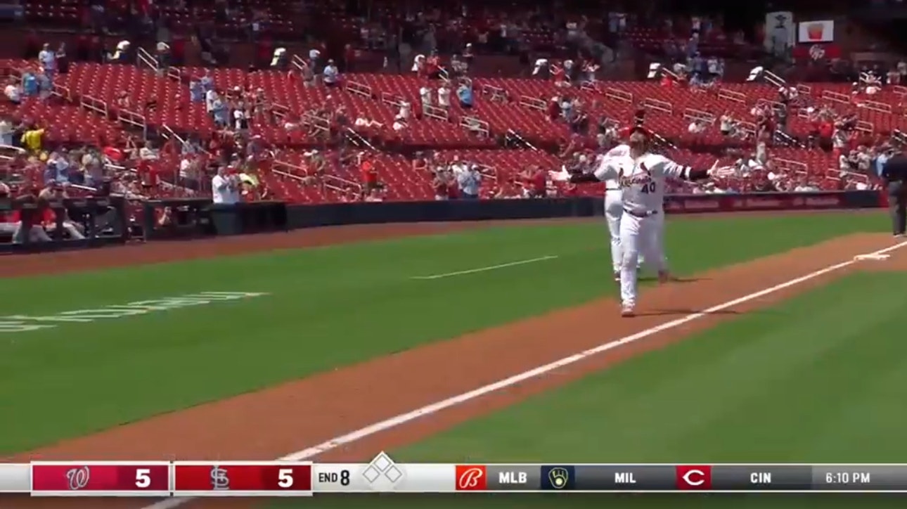 Cardinals' Willson Contreras RIPS a solo home run to tie the game against the Nationals