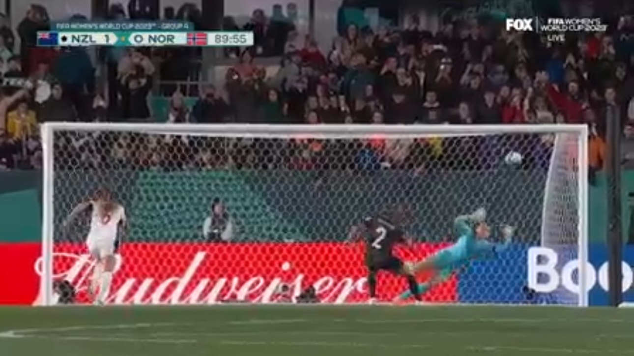 New Zealand's Ria Percival misses a penalty kick in 90' against Norway | 2023 FIFA Women's World Cup