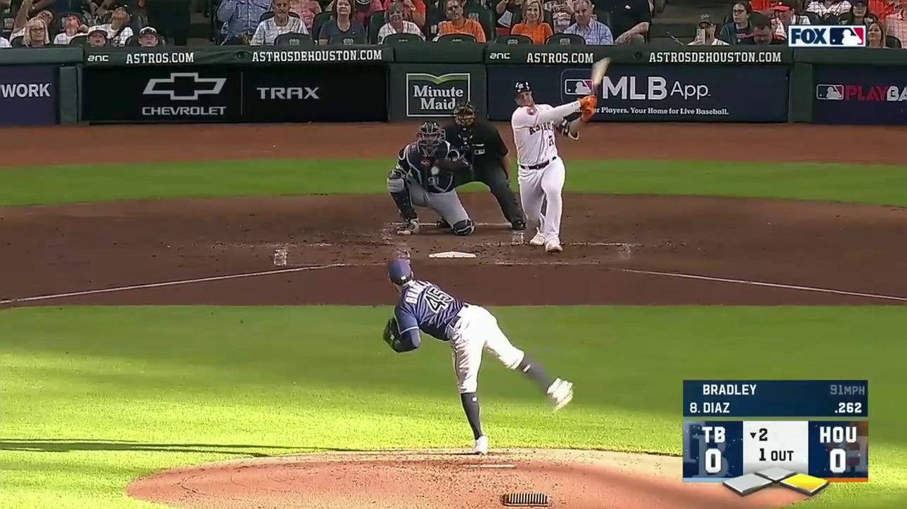 Yainer Díaz crushes a two-run home run to center field to give the Astros the early lead against the Rays