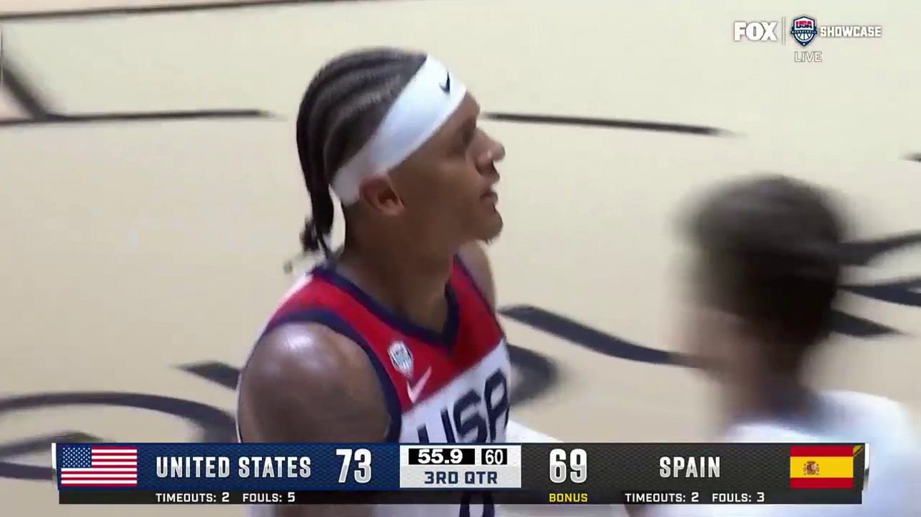Austin Reaves gets a steal to set up Paolo Banchero for the reverse layup, extending Team USA's lead vs. Spain