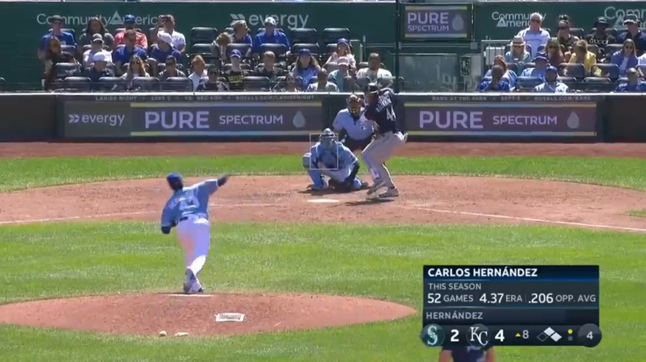 Julio Rodríguez crushes a three-run home run as the Mariners grab the lead over the Royals