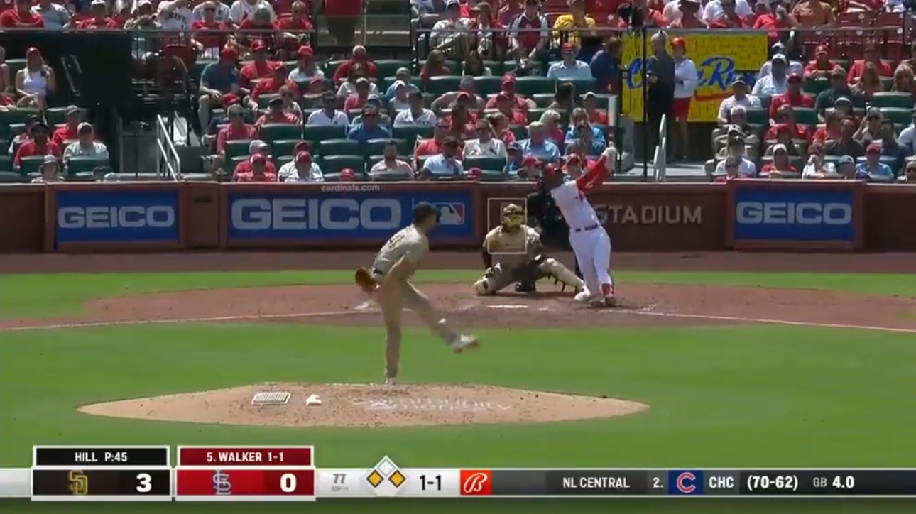 Cardinals' Jordan Walker blasts a 431-foot homer to tie the game against the Padres