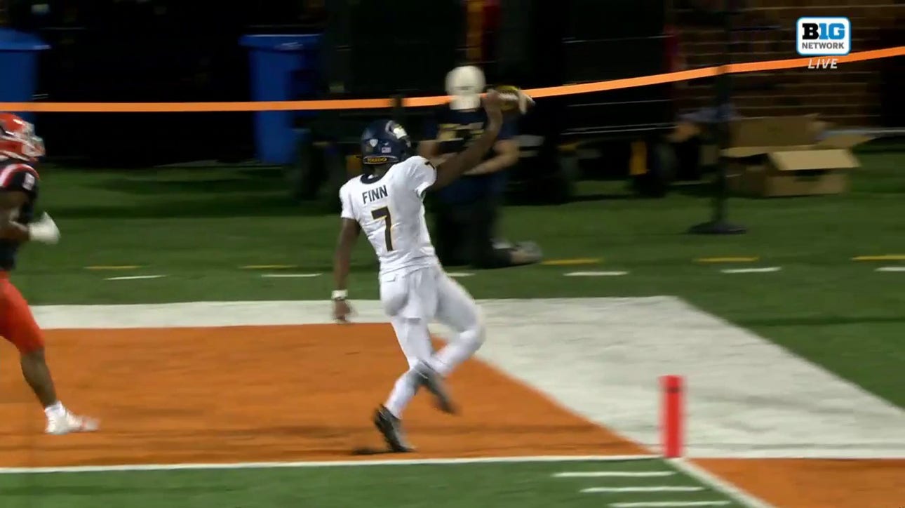 Toledo's Dequan Finn rushes past Illinois' defense en route to an electric touchdown